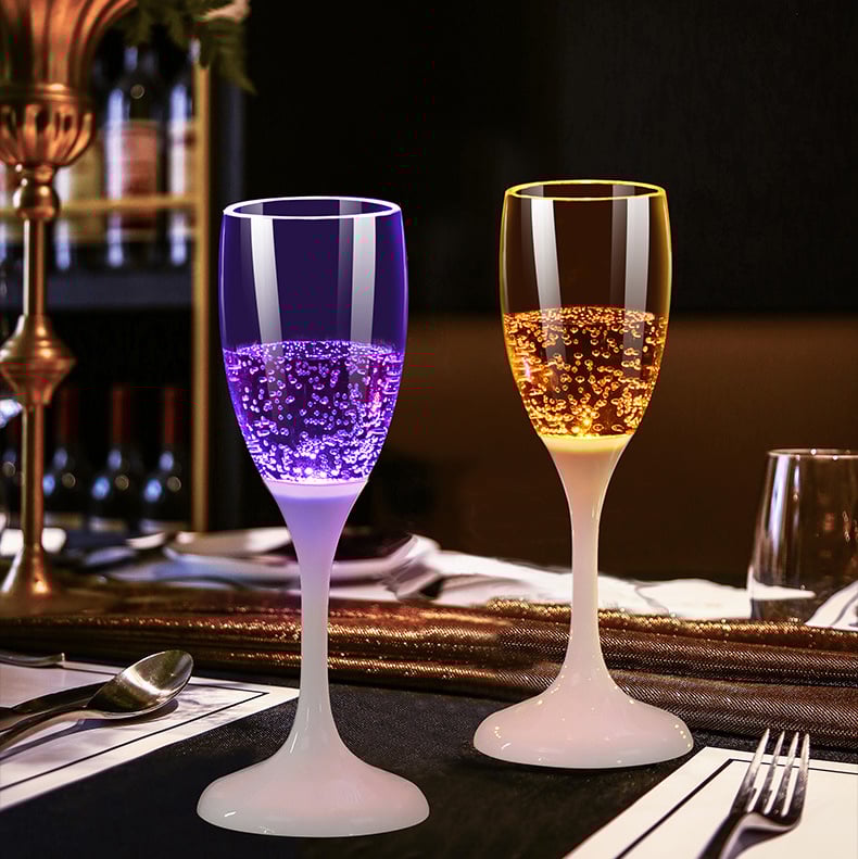 BowLift | Bright Champagne Glass