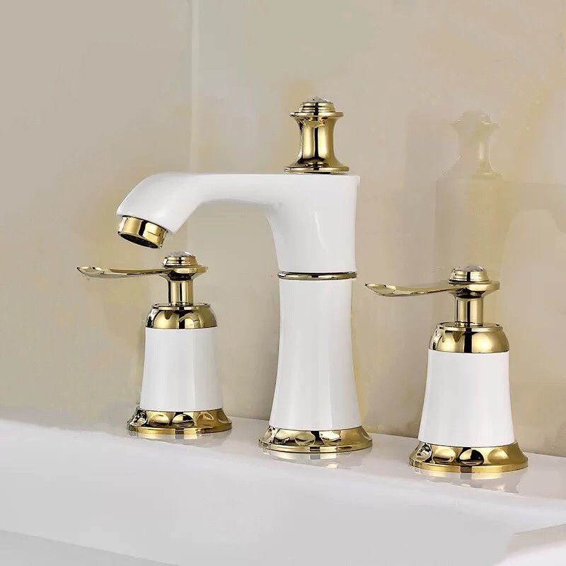 BowLift | Glam Style Faucet Widely used sink faucet with 2 handles and 3 holes