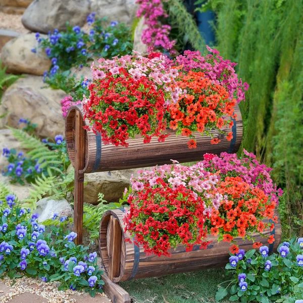 BowLift | Artificial flowers for outdoors
