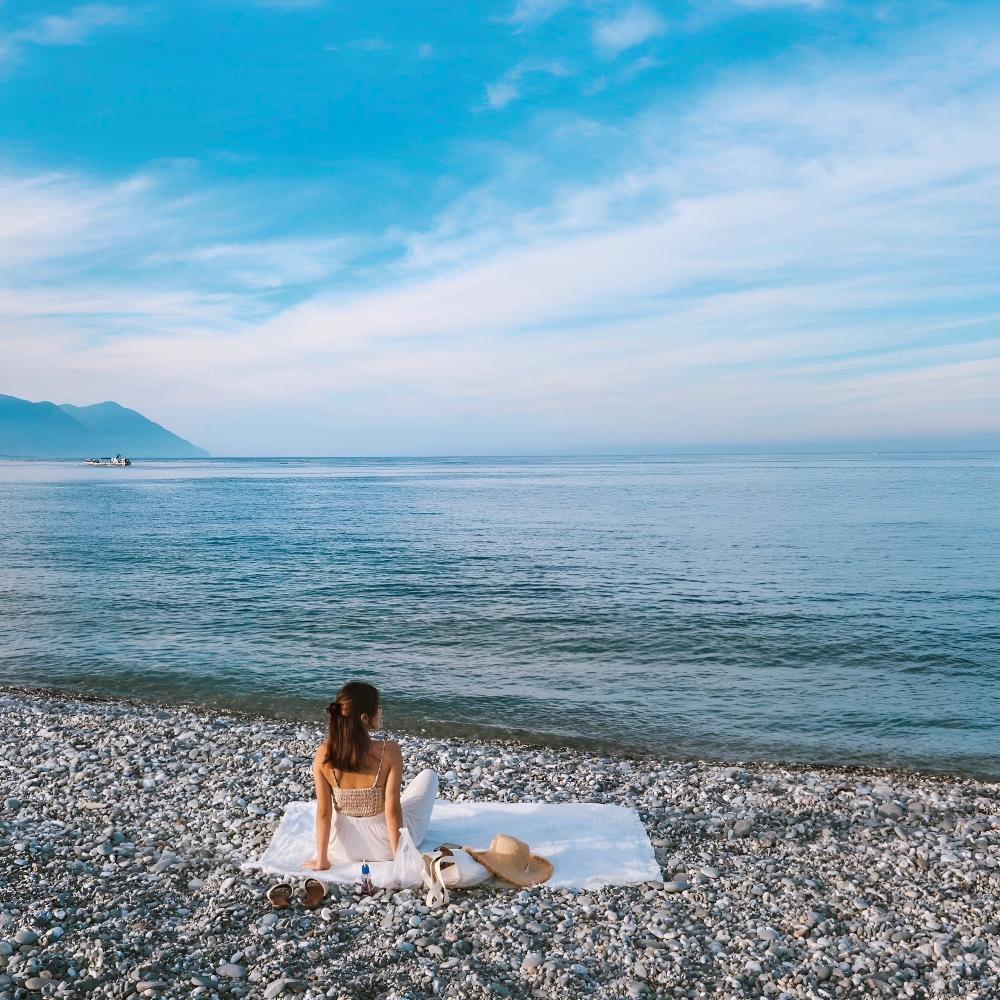 BowLift | Countryside Comfort Picnic Mat