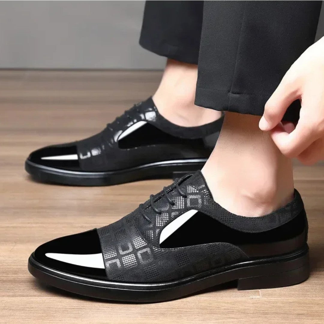 Elegant Oxford Shoes in Patent Leather