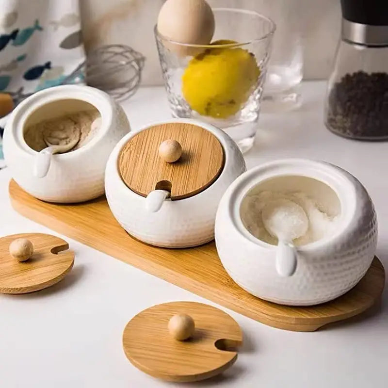 BowLift | Harmony of taste and design – ceramic containers with bamboo lids