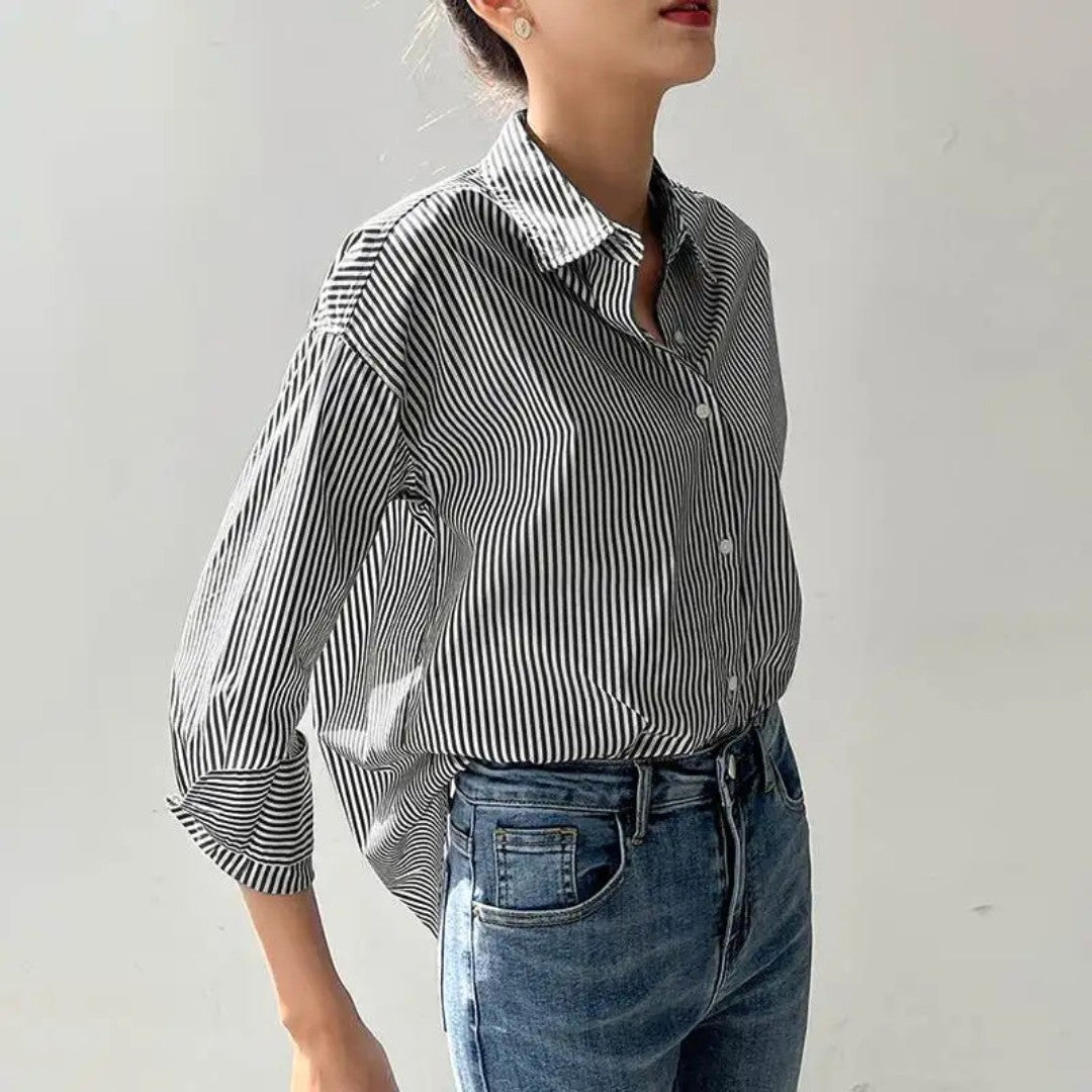 Tailored Executive Shirt with Classic Collar and Button Front
