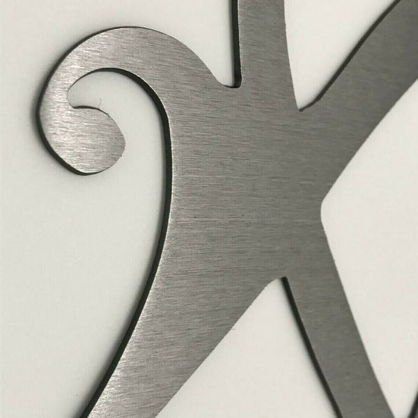 BowLift | InfinityHeart Wall Decor – Iron Wall Sculpture with Symbol of Eternal Love