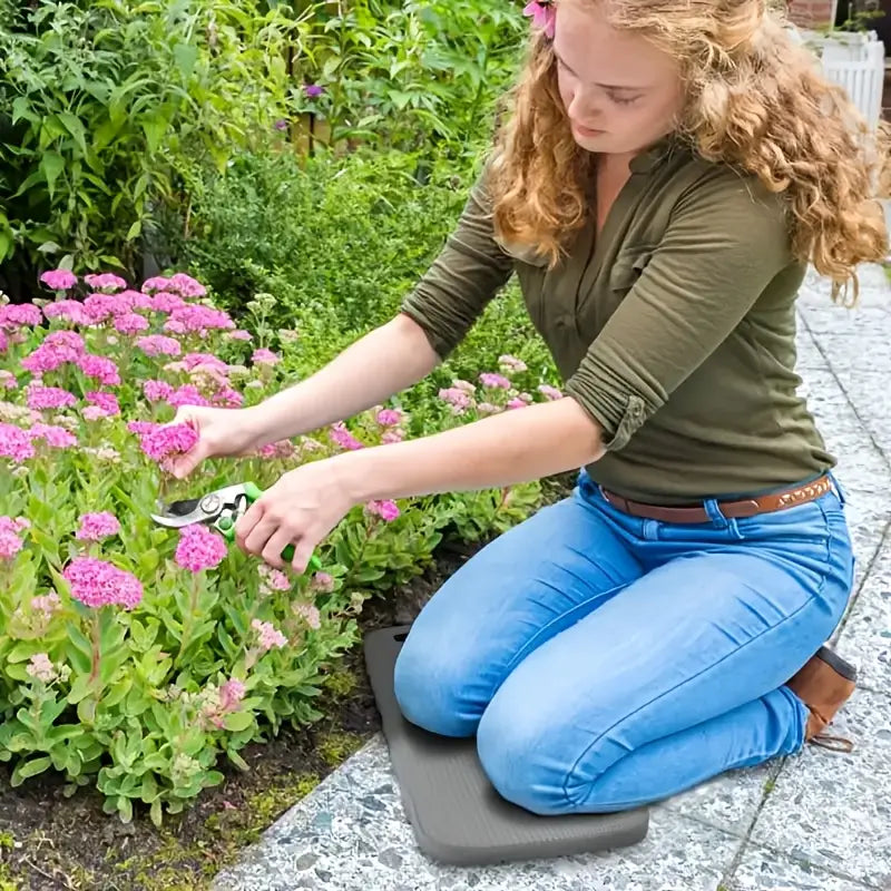 BowLift | Garden Knee Pads – Comfortable and non-slip seat cushion for gardening and ground contact