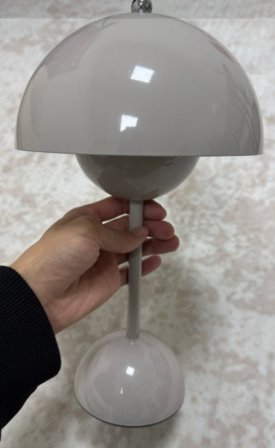 BowLift | Designer LED Table Lamp with Aurora Effect