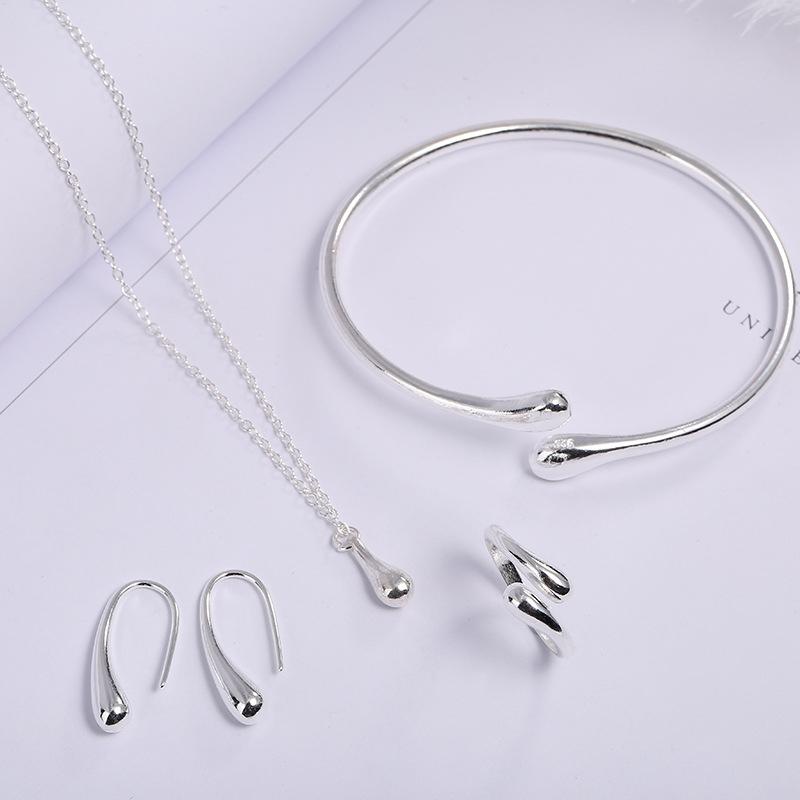BowLift | Four Piece Jewelry Set