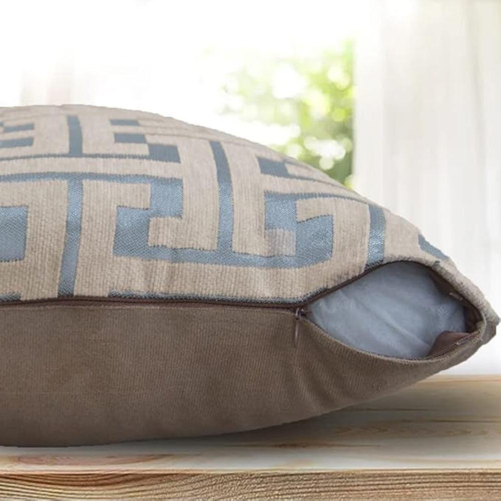 BowLift | Timeless Maze Pattern Cushion Cover