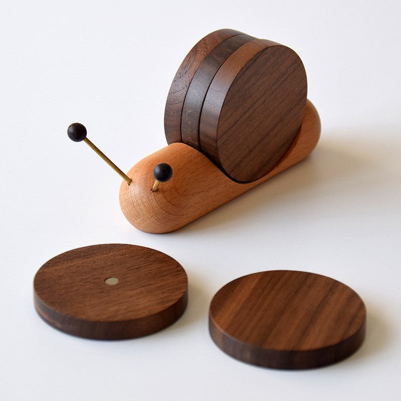 BowLift | Cute Wood Cup Coaster, with 5 Pieces and Snail-shaped Holder, for Cup, Mug, Bowl & More