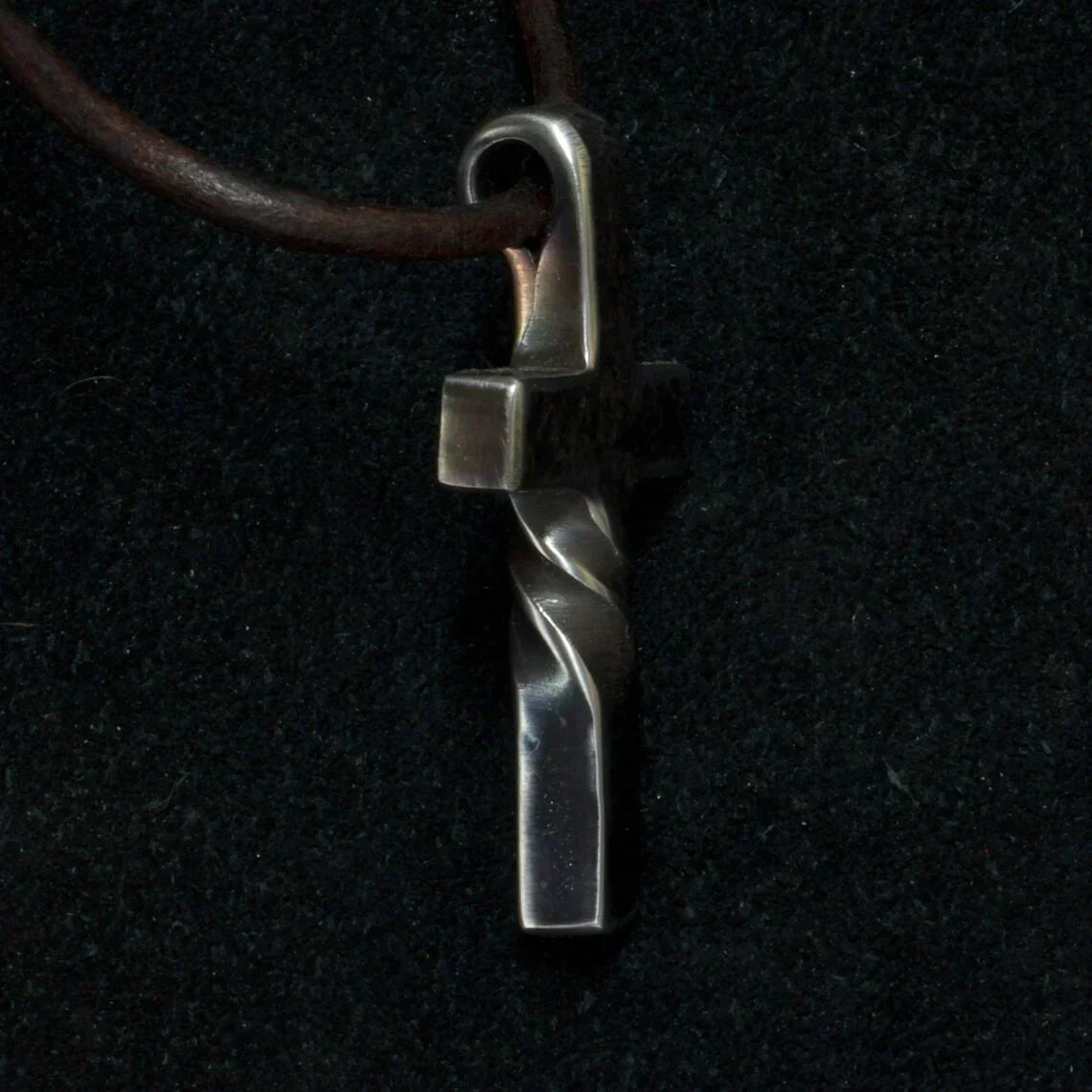 BowLift | Handcrafted - Cross Necklace