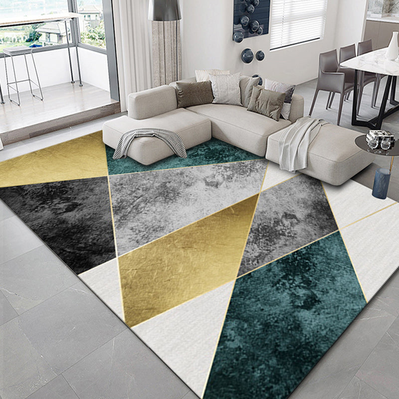 BowLift | Luxurious geometric print rug Multicolored synthetic rug with non-slip backing pet-friendly rug for the living room