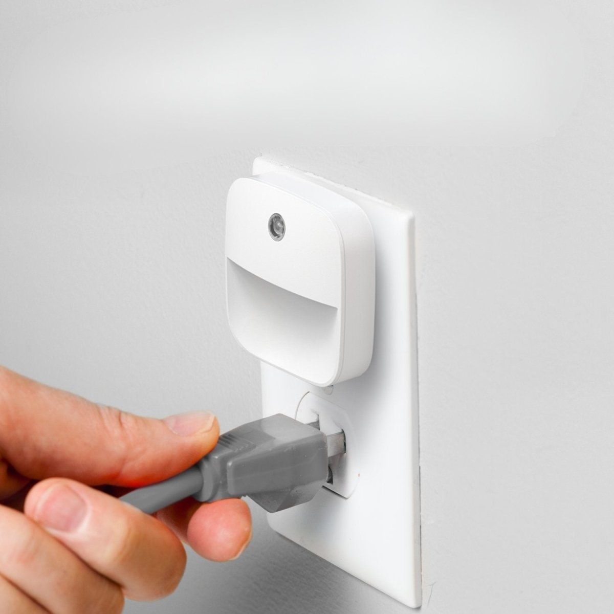 BowLift | Energy-saving socket night lights with auto sensor (6-pack)