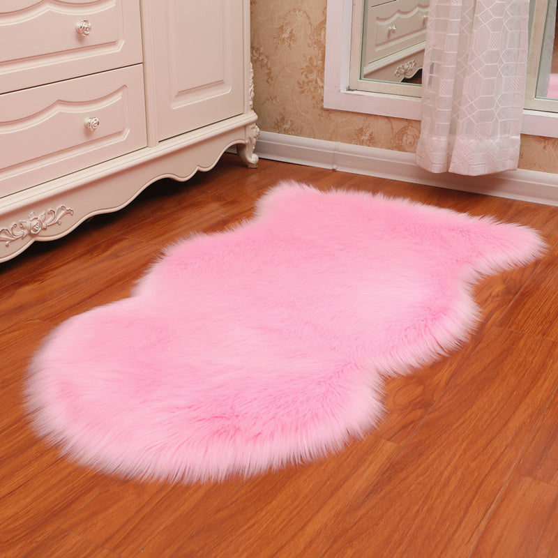 BowLift | Irregular Shape Solid Color Rug Multi Colors Soothing Indoor Rug Polyester Non-Slip Back Machine Washable Rug for Room