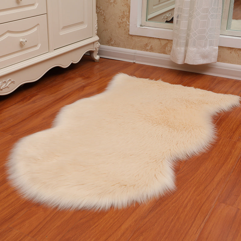 BowLift | Irregular Shape Solid Color Rug Multi Colors Soothing Indoor Rug Polyester Non-Slip Back Machine Washable Rug for Room