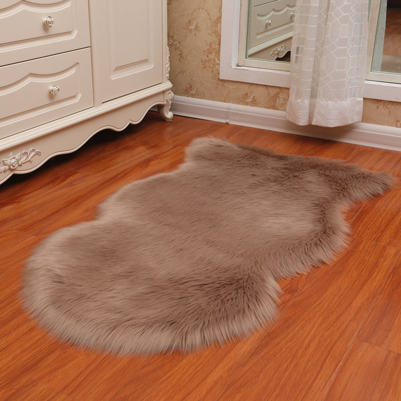 BowLift | Irregular Shape Solid Color Rug Multi Colors Soothing Indoor Rug Polyester Non-Slip Back Machine Washable Rug for Room