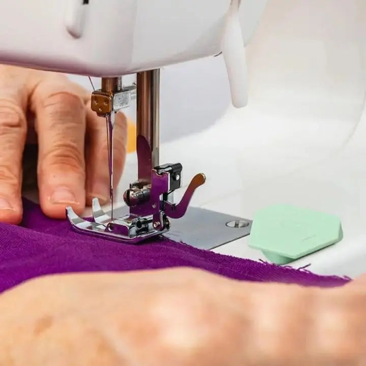 BowLift | Magnetic seam guide for sewing machine