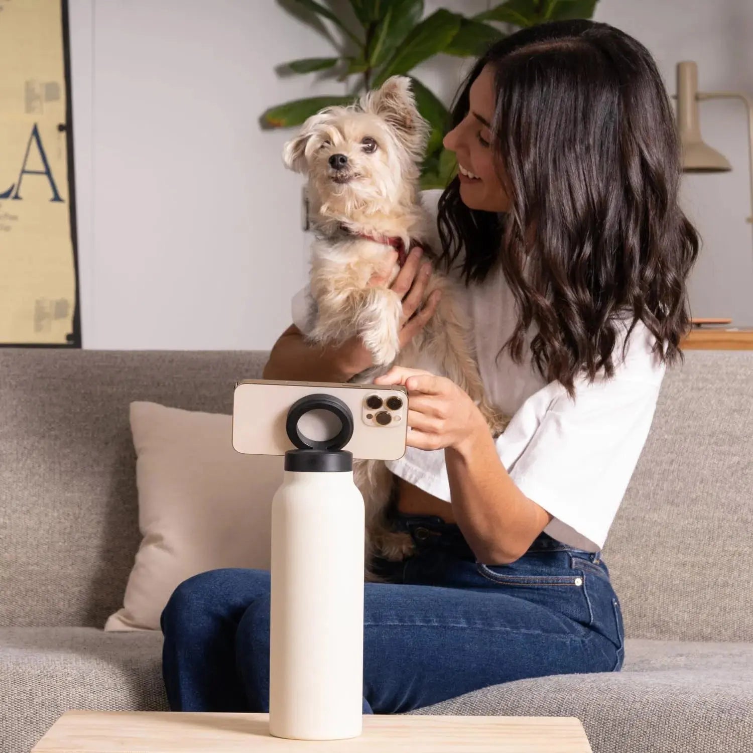 BowLift | 3-in-1 insulated cup with magnetic bottom and phone holder