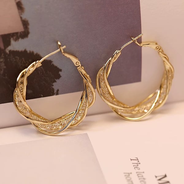 BowLift | Elegant Gold Colored Twisted Hoop Earrings with Mesh Pattern