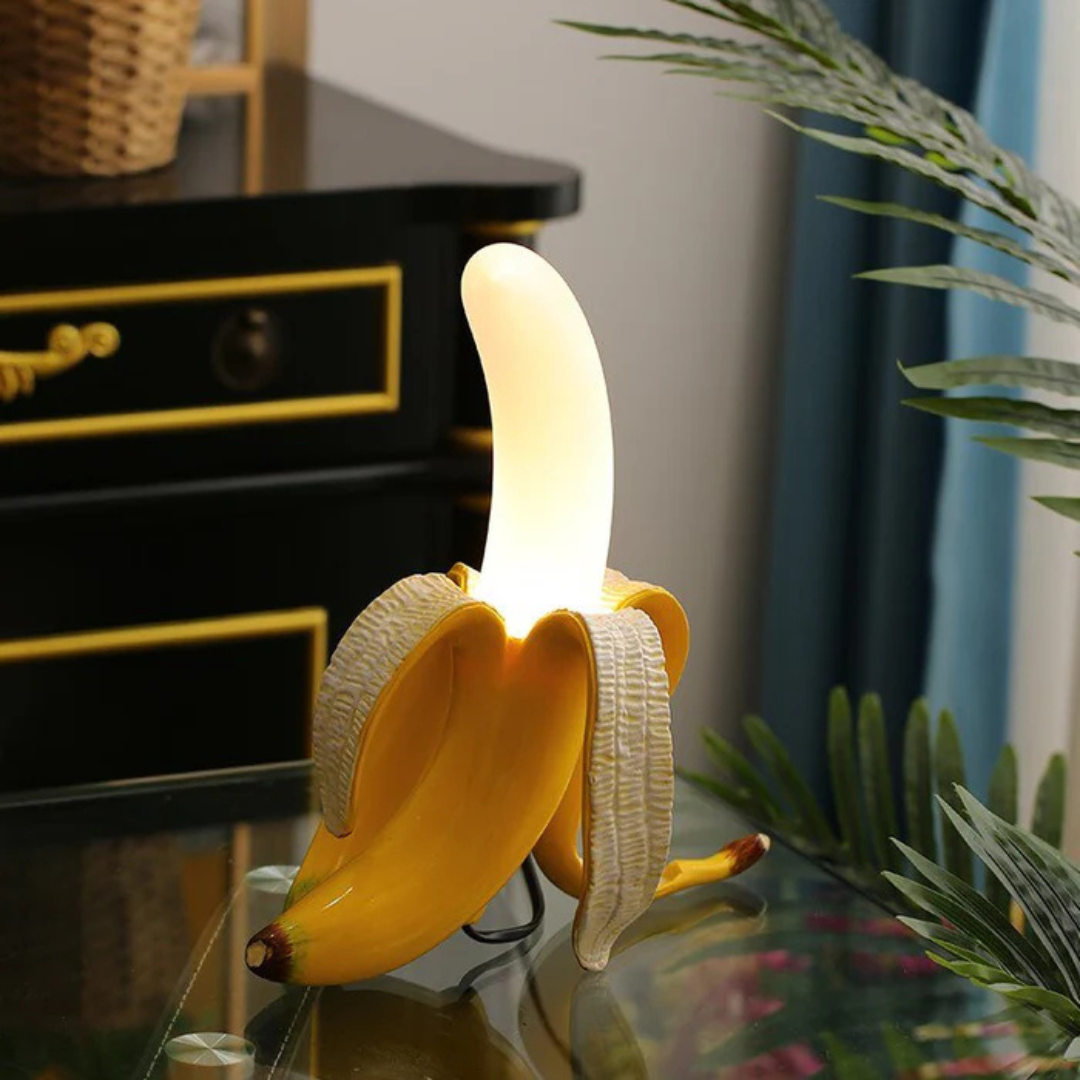 BowLift | Golden Banana LED Table Lamp