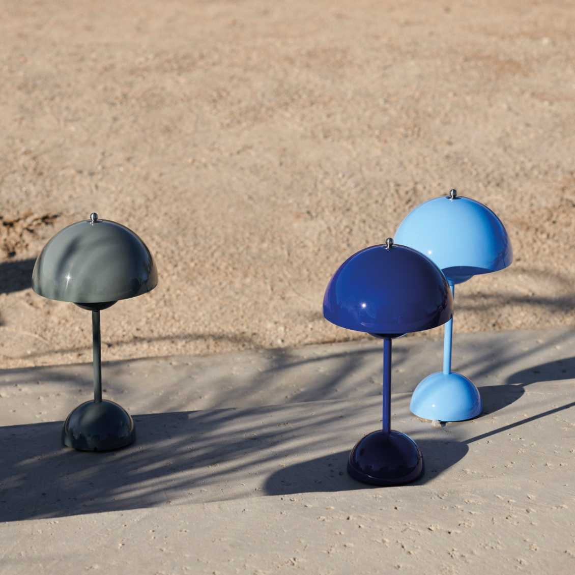 BowLift | Lunarglo | LED table lamp