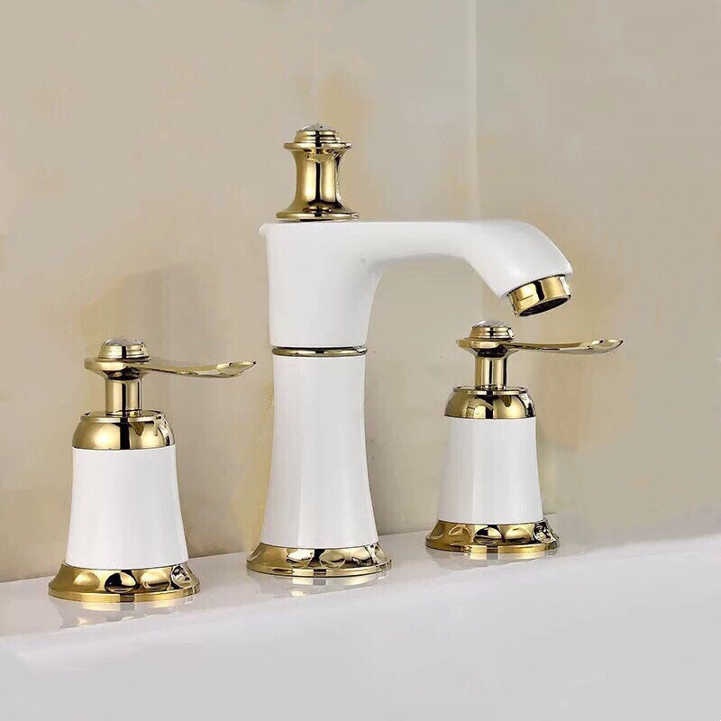 BowLift | Glam Style Faucet Widely used sink faucet with 2 handles and 3 holes