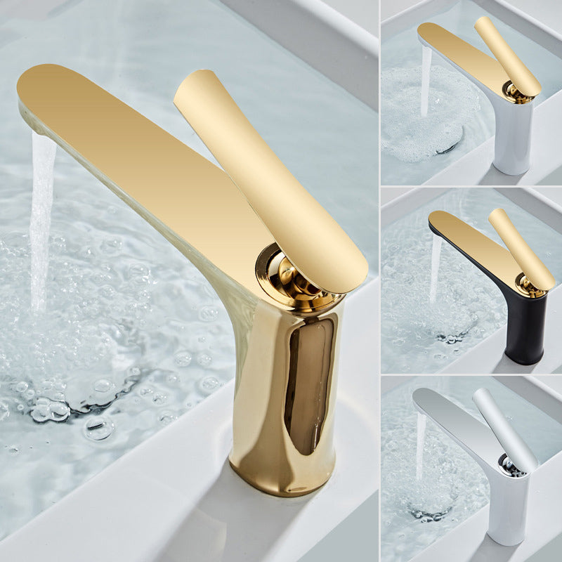 BowLift | Luxury 1 Handle Sink Bathroom Faucet Round Brass Sink Faucet with Water Hose