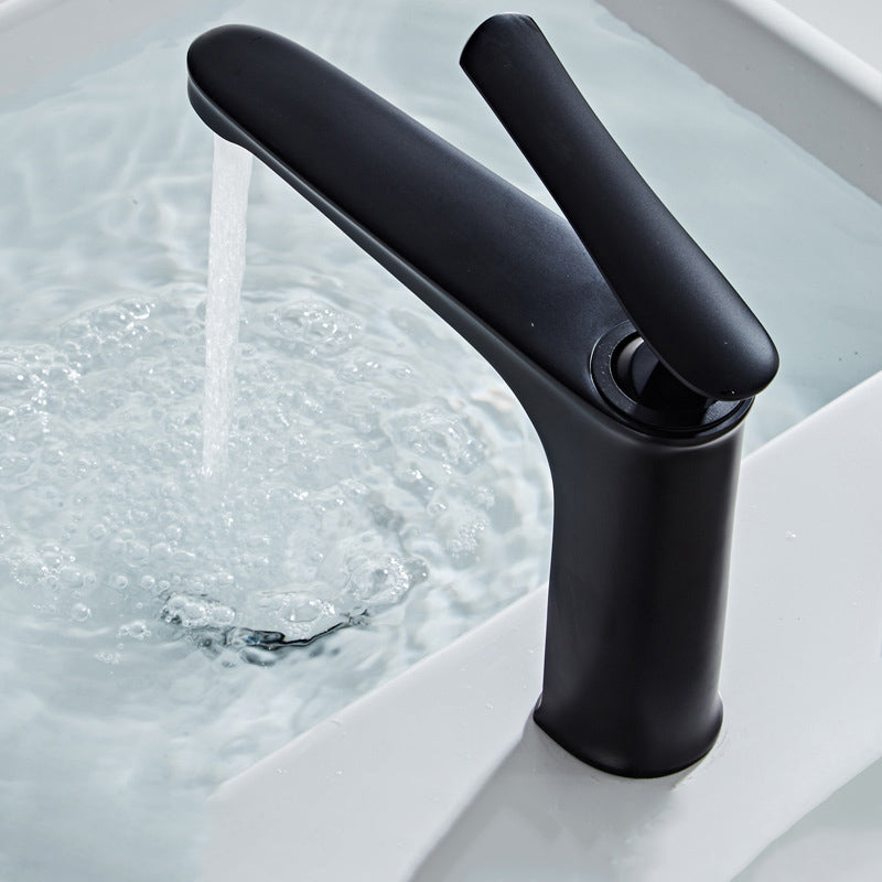BowLift | Luxury 1 Handle Sink Bathroom Faucet Round Brass Sink Faucet with Water Hose