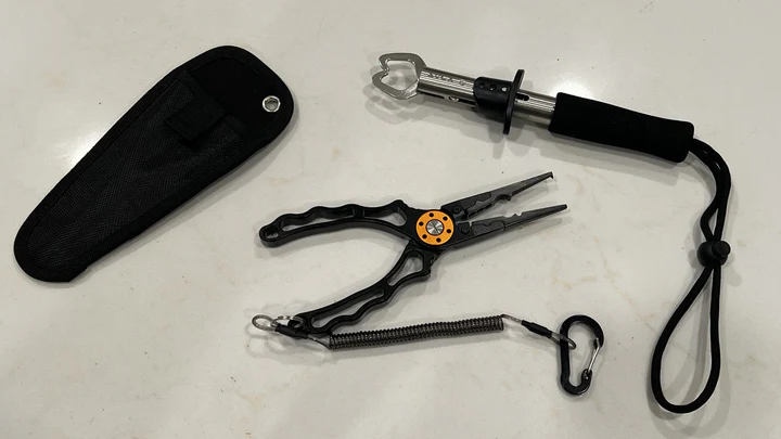 BowLift | Fish Lip Gripper Pliers