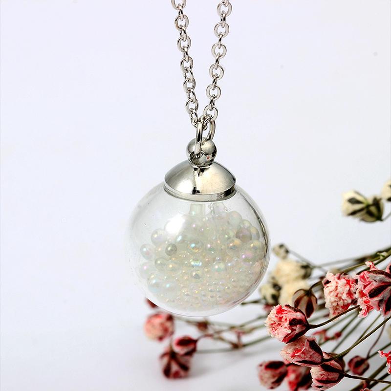 BowLift | Ball Pendant Necklace