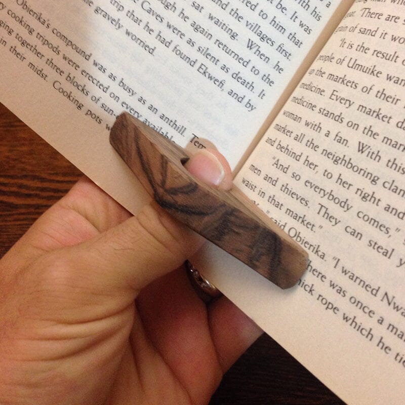 BowLift | Book reading tool made of solid wood