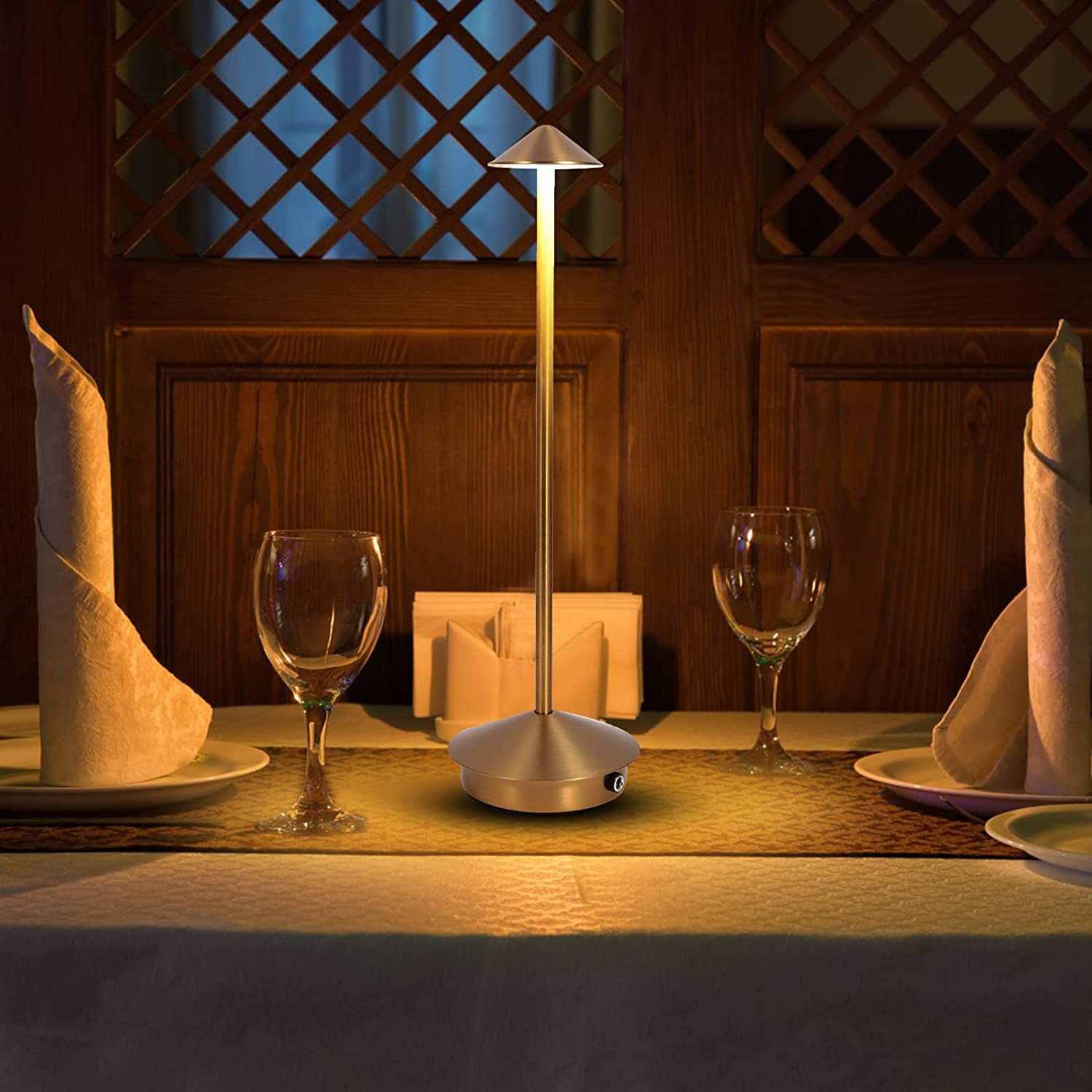 BowLift | Portable table lamp - Cordless lamp inspired by dimmable Pina Pro