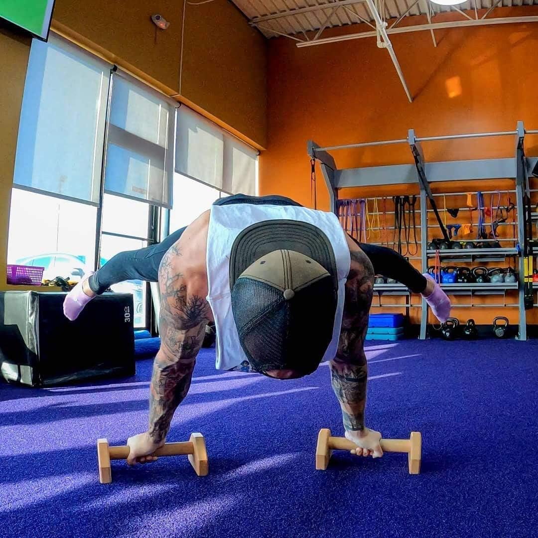 Calisthenics PowerBars – Robust Three Push-Up Stands