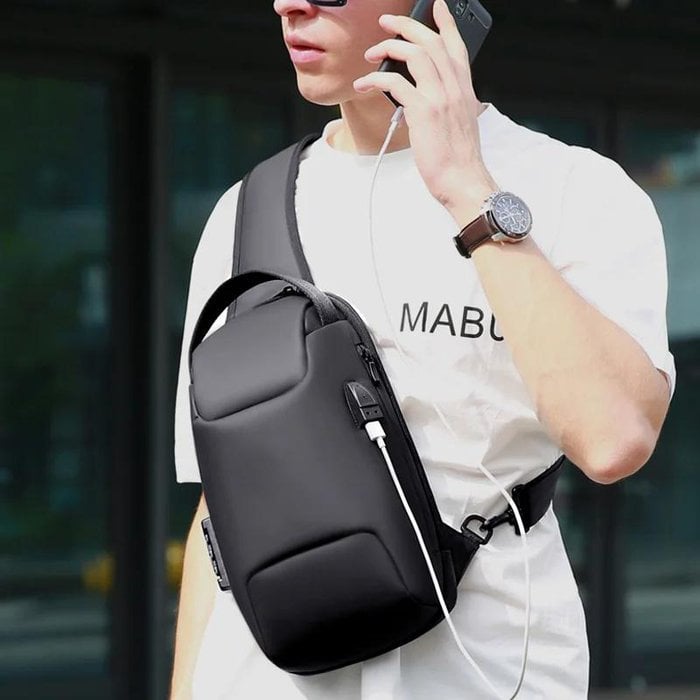 BowLift | Anti-Theft Crossbody Bag | Landy Carry Without Worry | Waterproof Oxford | USB Charging Port | Unisex Travel Pack