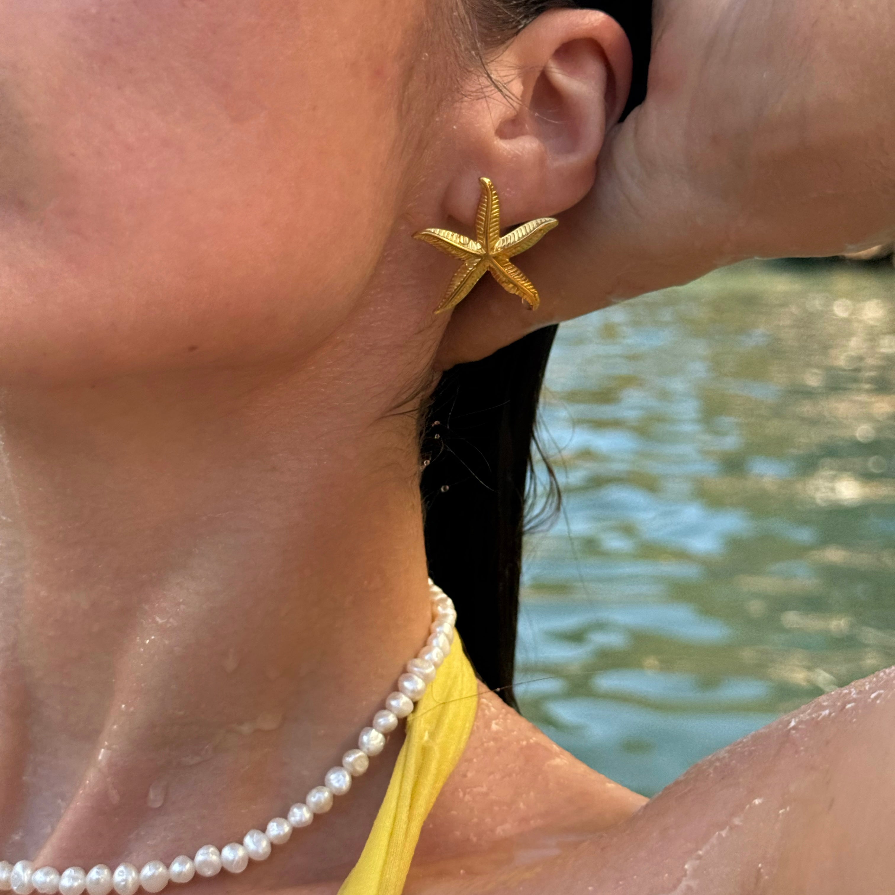 BowLift | Golden Starfish Earrings – A maritime touch for your style