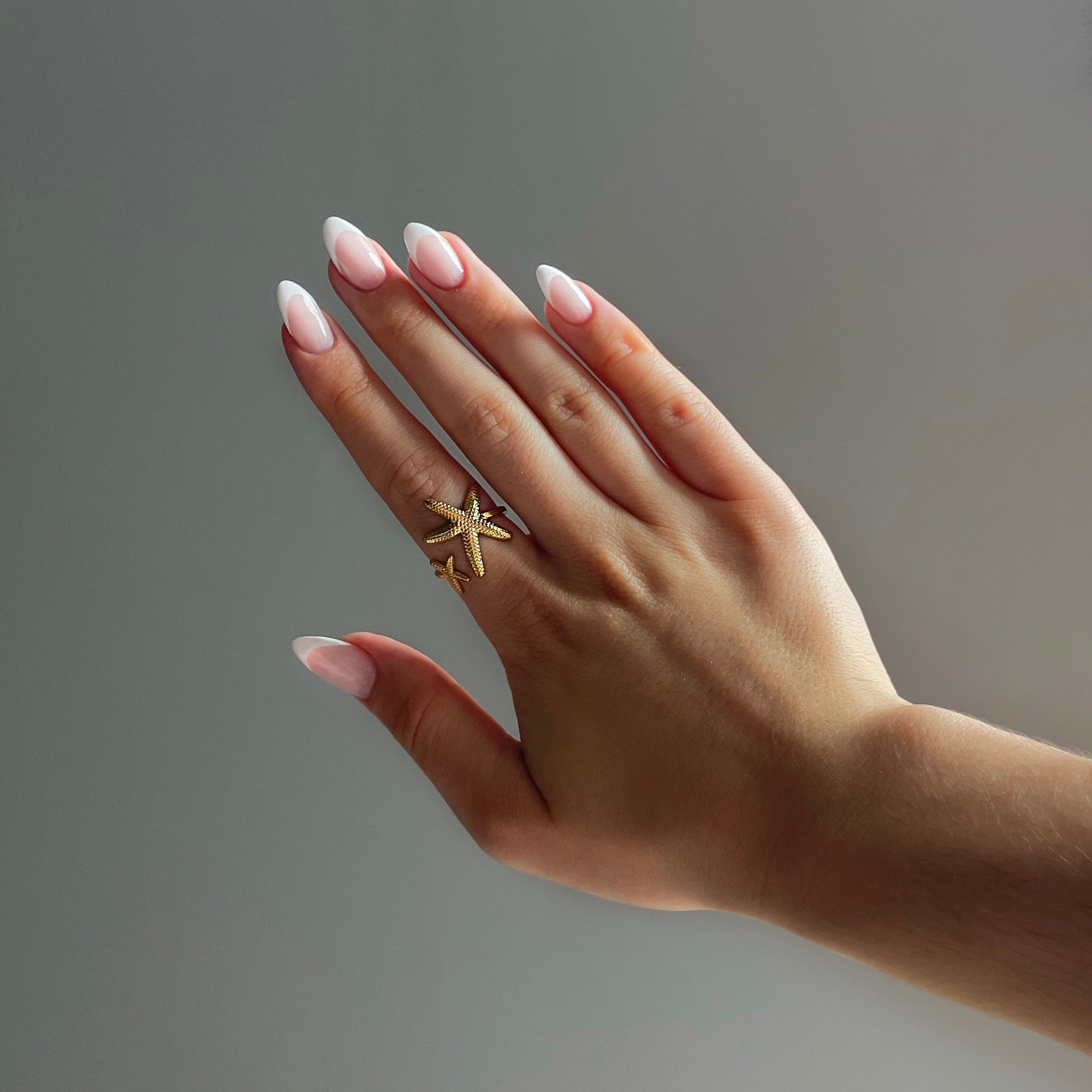 BowLift | Golden Starfish Ring – A Touch of the Sea for Your Look