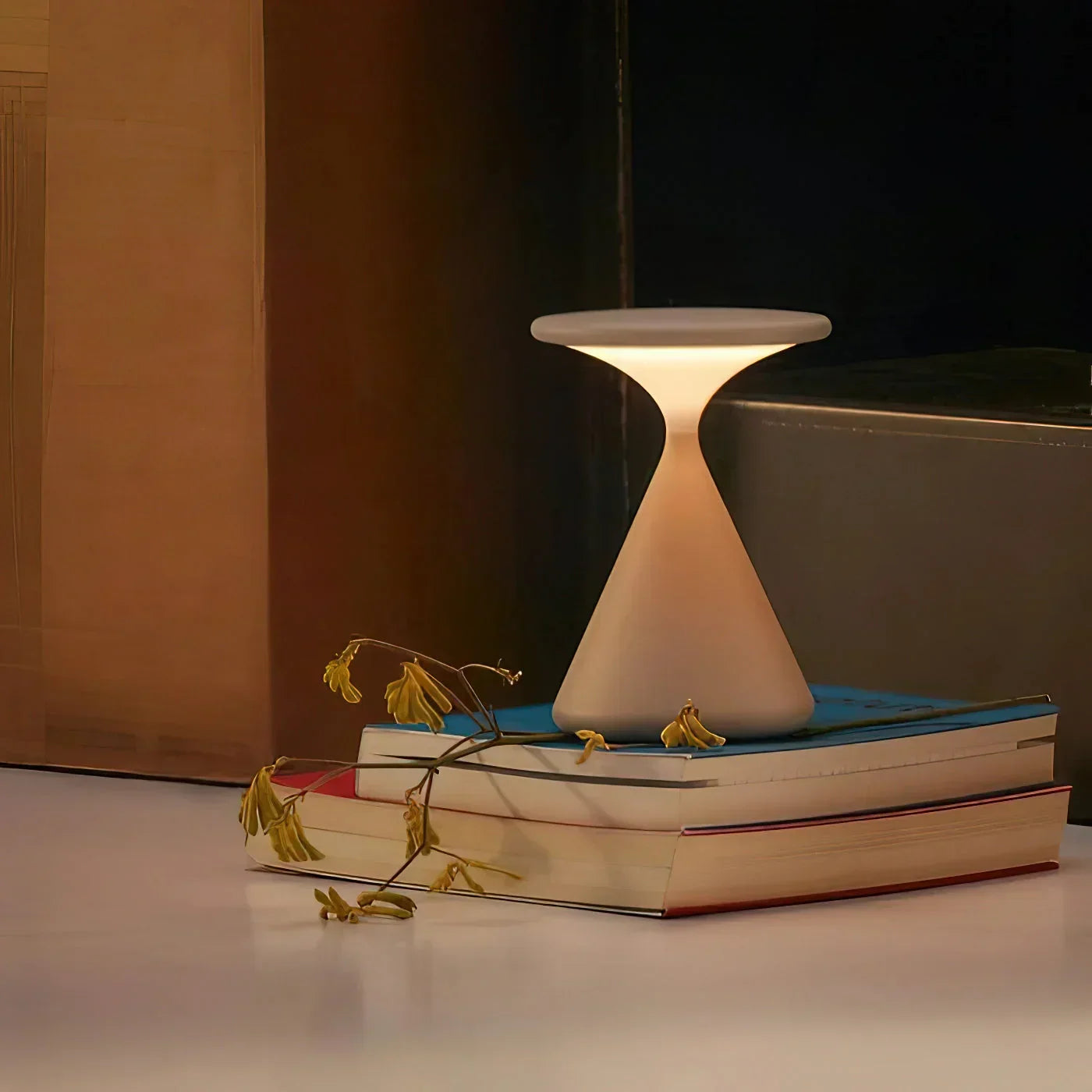 BowLift | Wireless Table Lamp Amos Hourglass