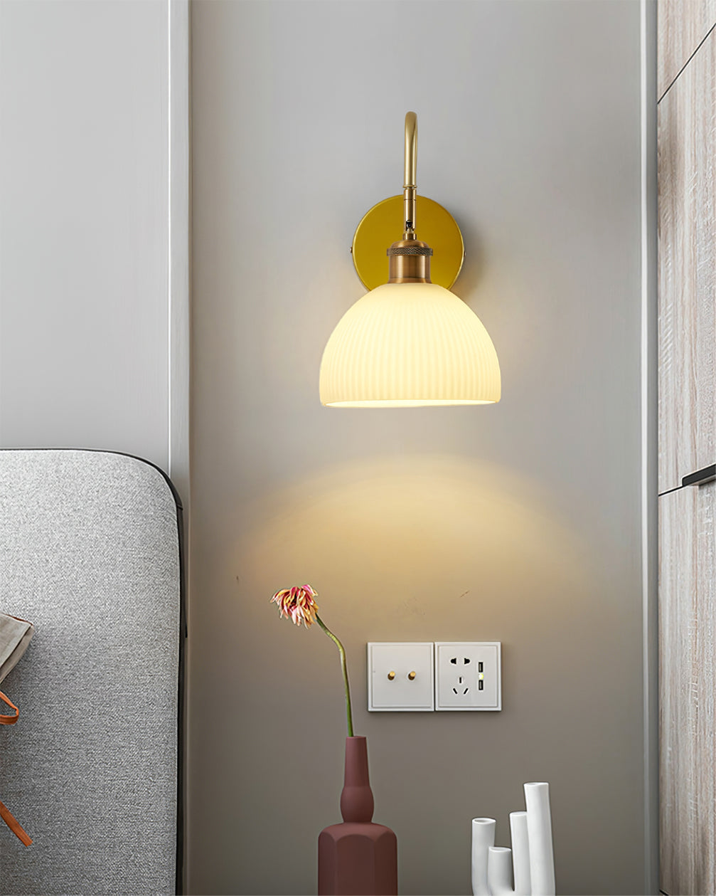 BowLift | HeritageBeam – Classic Wall Lamp with Luxe Elegance