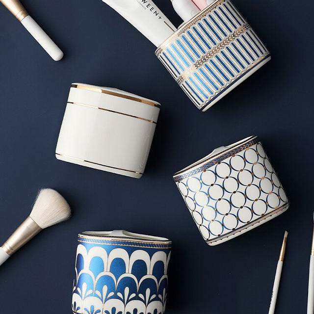 BowLift | Luxurious Art Deco Bathroom Accessory Holder