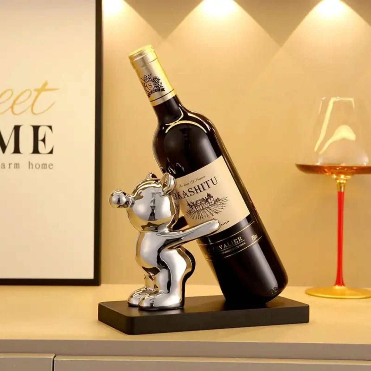 BowLift | Decorative ceramic wine rack in bear design for stylish bottle storage