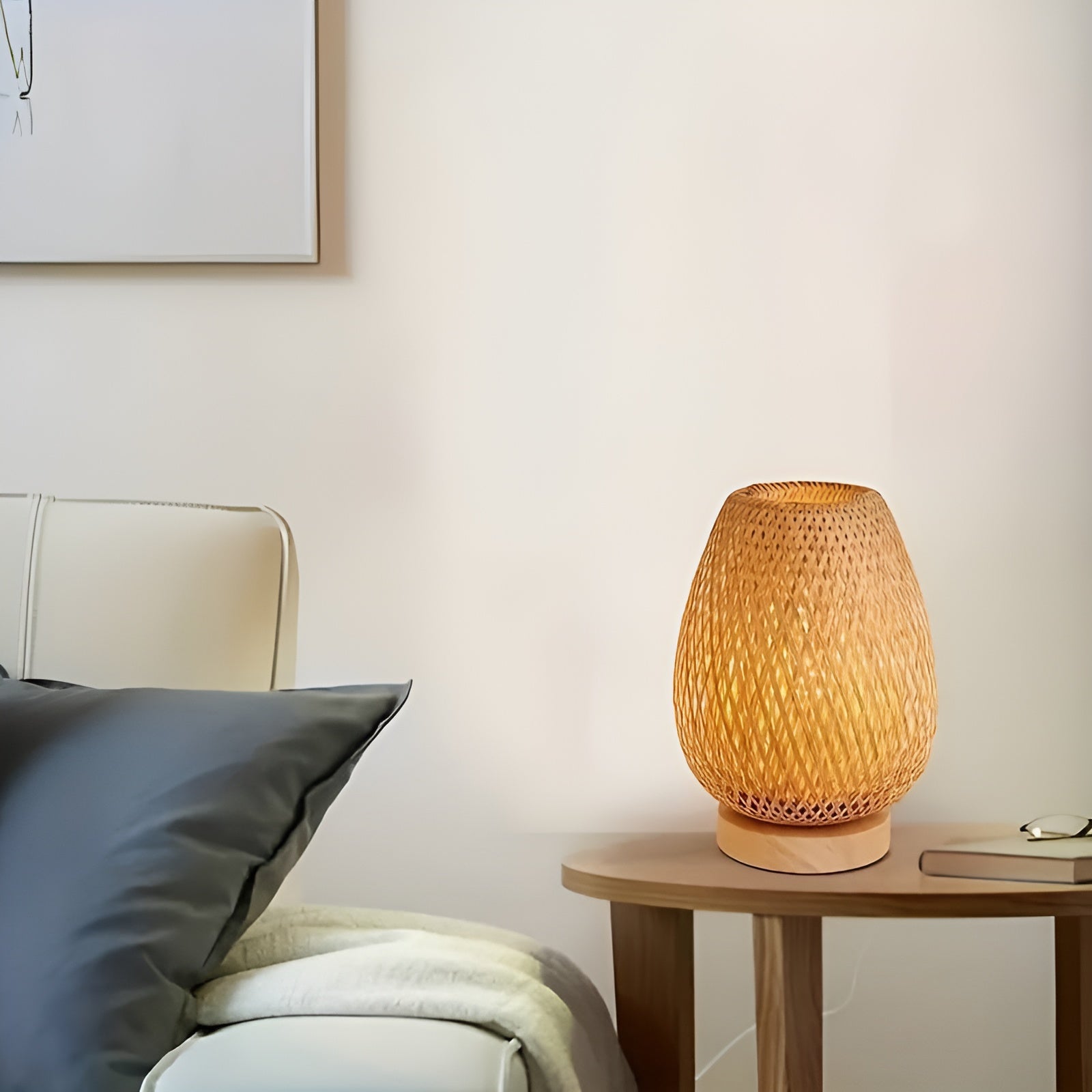 BowLift | Bamboo Table Lamp with USB Power Supply – Sustainable and Energy-Saving Design