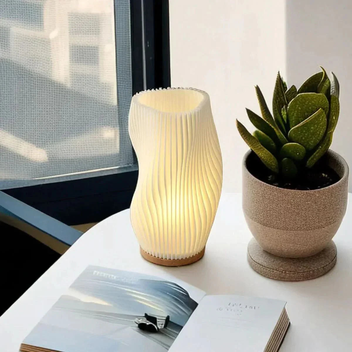 BowLift | Wavecrest Lamp – Sleek USB-Powered Dimmable Table Lamp