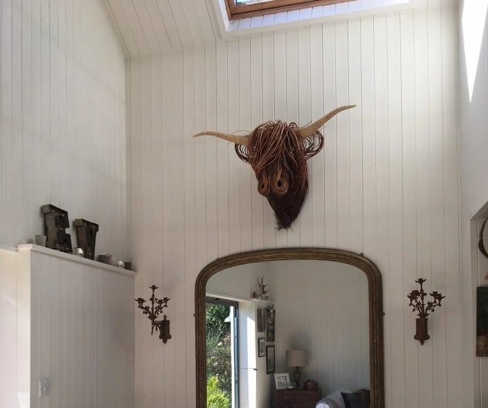 BowLift | Elegant cow wall sculpture in country house style