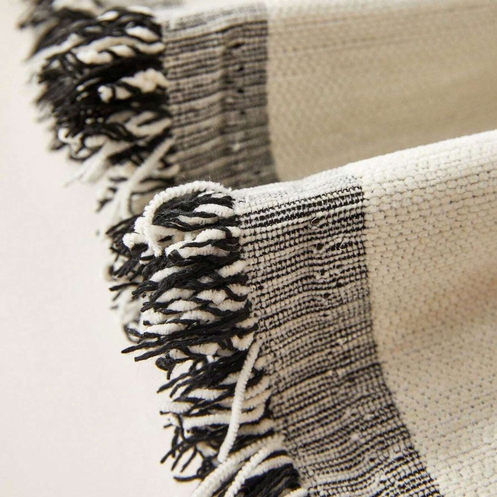 BowLift | Clean Lines Triangle Sofa Cover