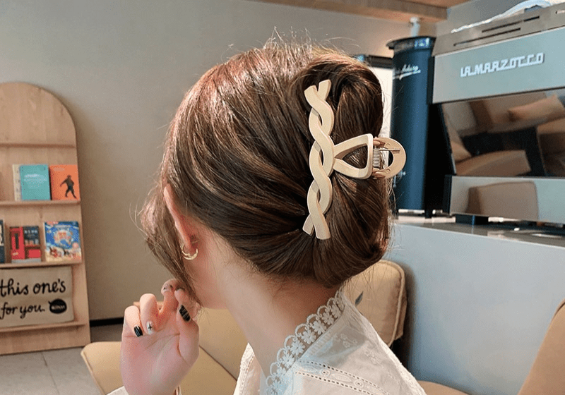 BowLift | CLIPGLAM – Body hair accessories set for elegant hairstyles