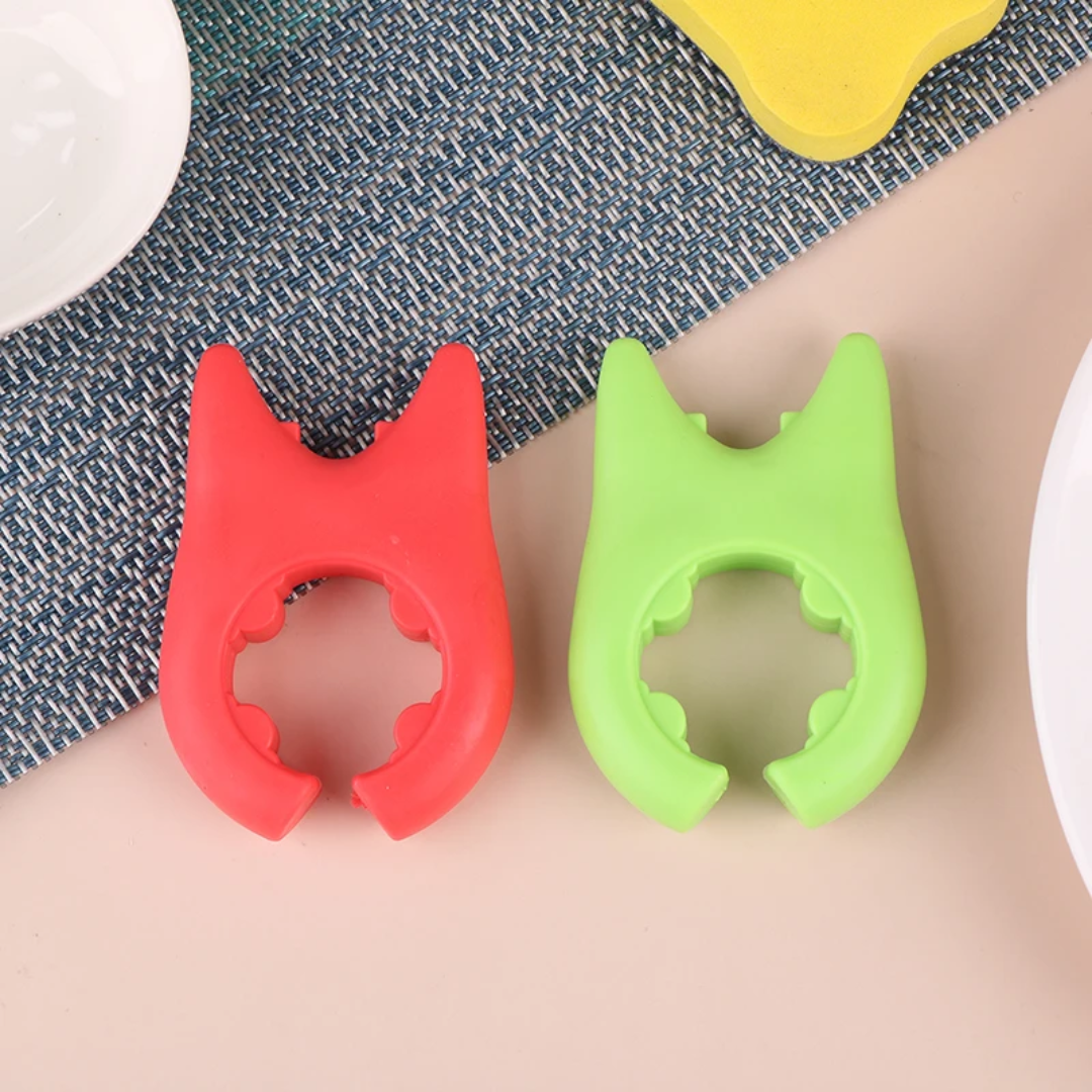 BowLift | Magic Mount Punch-Free Spatula Holder
