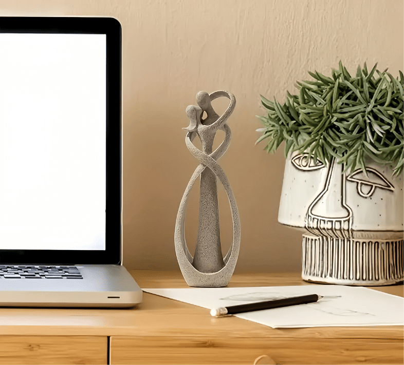 BowLift | Abstract sculpture as a symbol of timeless love