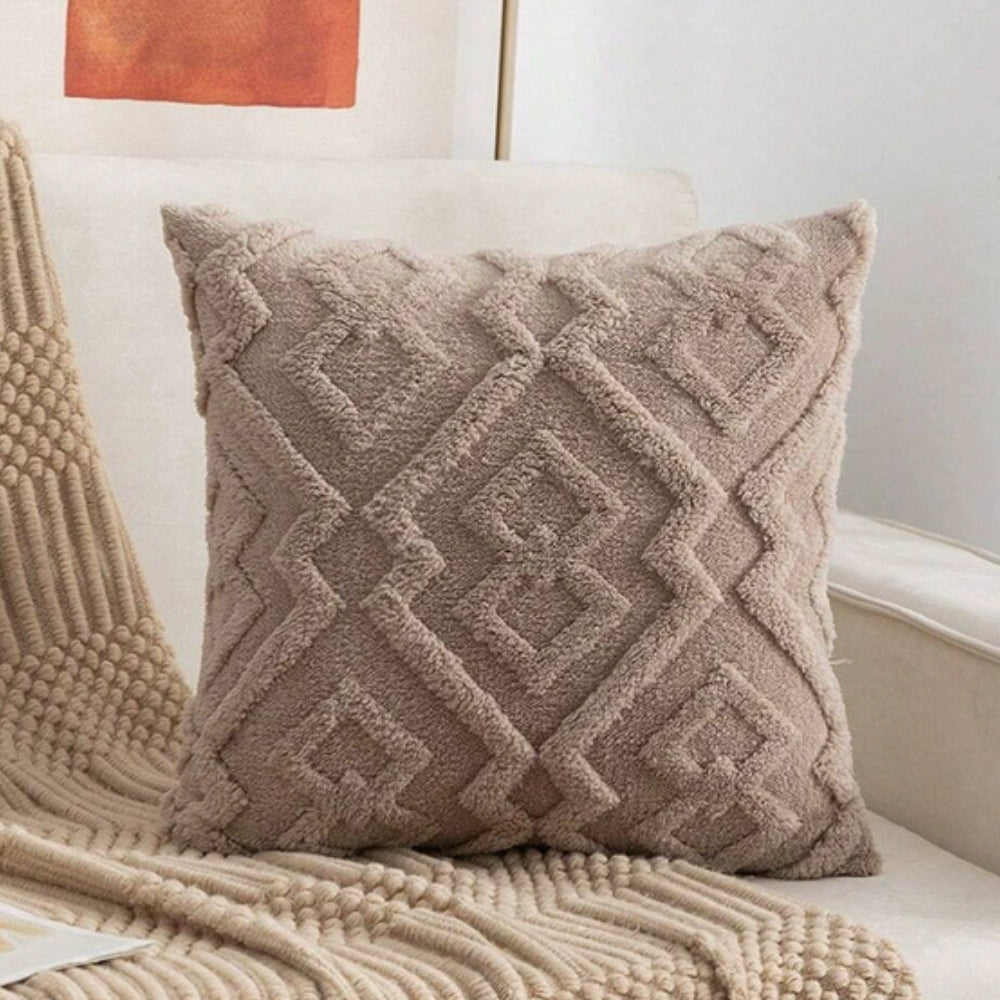 BowLift | Fuzzy Diamond Pattern Cushion Cover