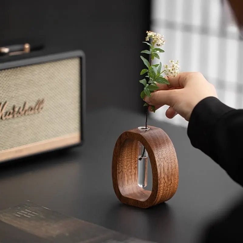 BowLift | Glass vase made of solid wood – Elegant design for stylish decoration