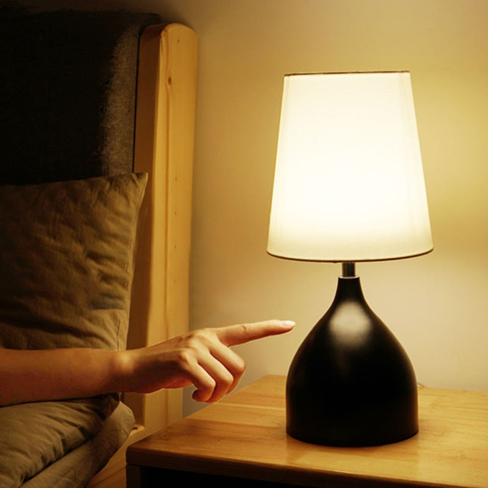 BowLift | TrendyGlow – Contemporary LED Table Lamp for Bedroom Ambiance