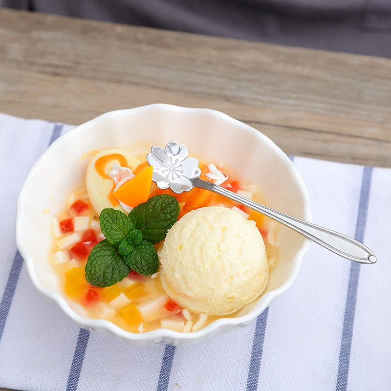 BowLift | 8-piece stainless steel teaspoon set with flower design